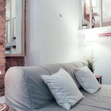 Cool Tailor Made Studio Apartment *